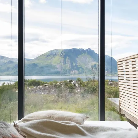 Luksushytte Med Jacuzzi, Summer&Winter Retreat Lyngværet Exterior photo