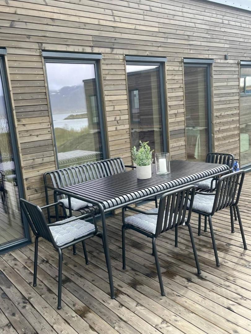 Holiday home Med Jacuzzi, Summer&winter Retreat Lyngvaeret