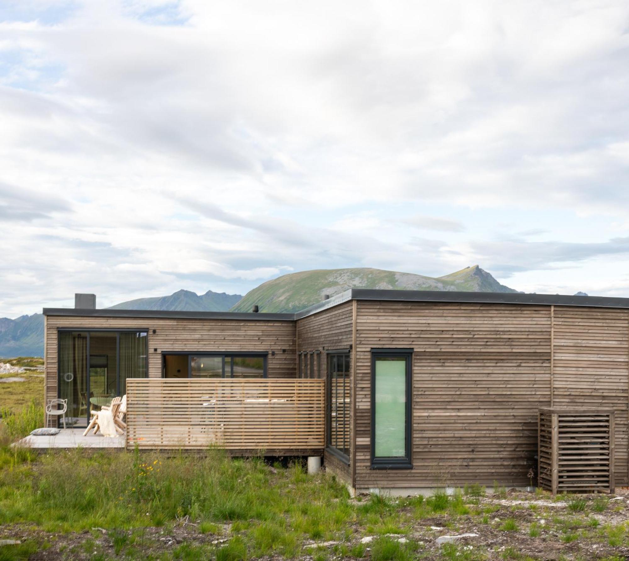 Med Jacuzzi, Summer&winter Retreat Holiday home Lyngvaeret